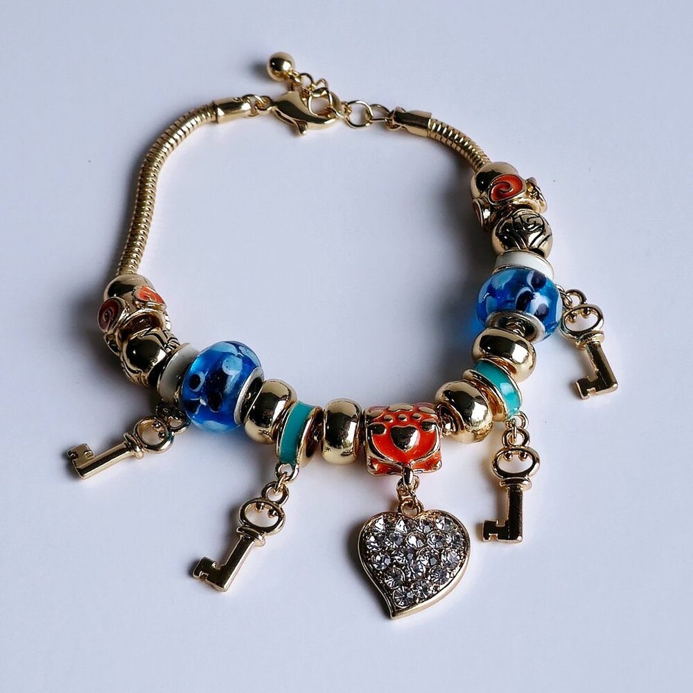 Bracelet with Heart and‎ Key Charm - Picture 3 of 4